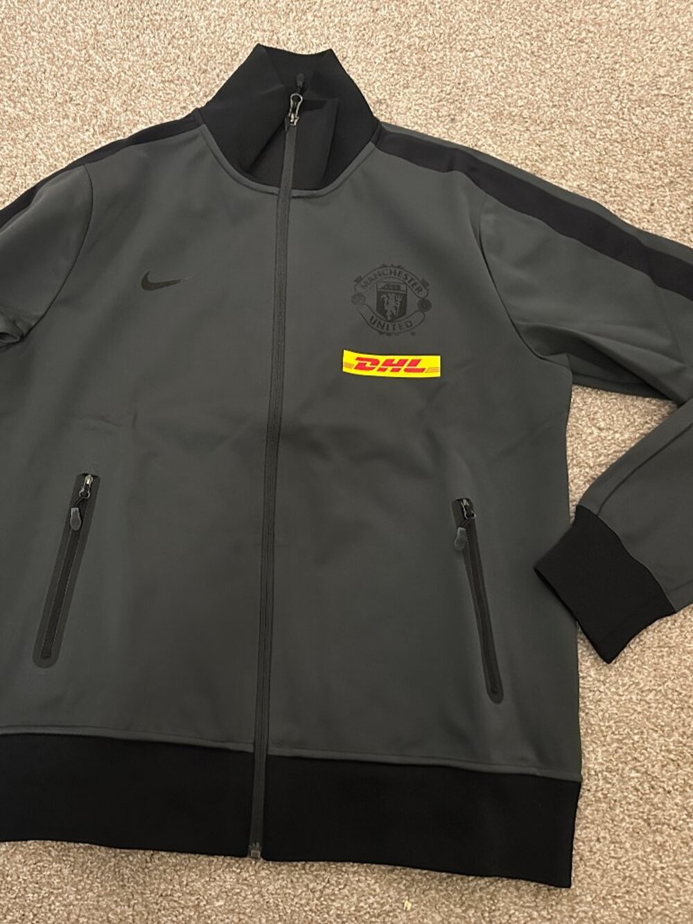 Nike N98 Manchester United Track Jacket Dark Gray Medium DHL Embroidery